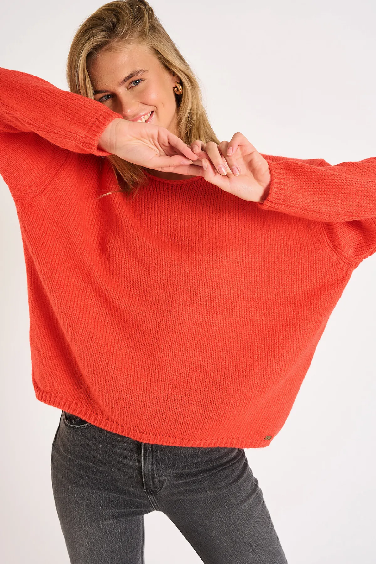 Banana Moon Pull VAHE ARTEM- Pulls & Sweats